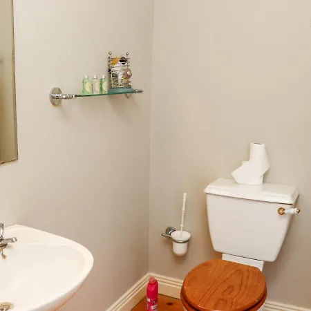 No 1 Mariner's Court Rosslare Harbour